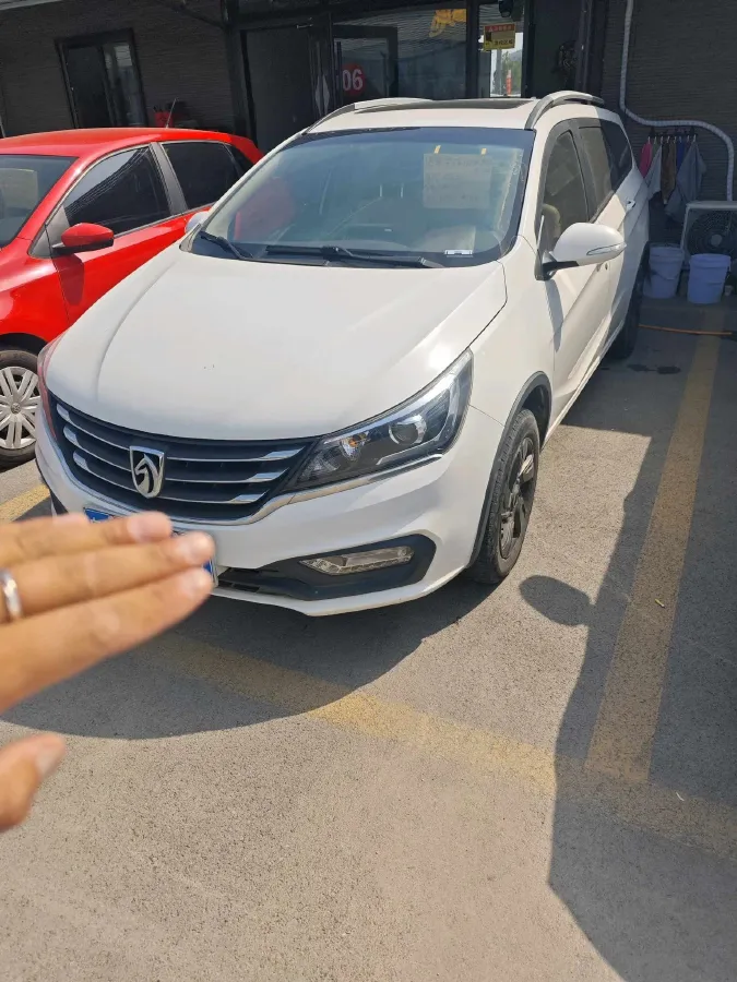 2017 BaoJun 310W 1.5L 112HP L4 6MT,autocango,china used car exporter,china ev exporter,chinese used car exporter,chinese used ev exporter