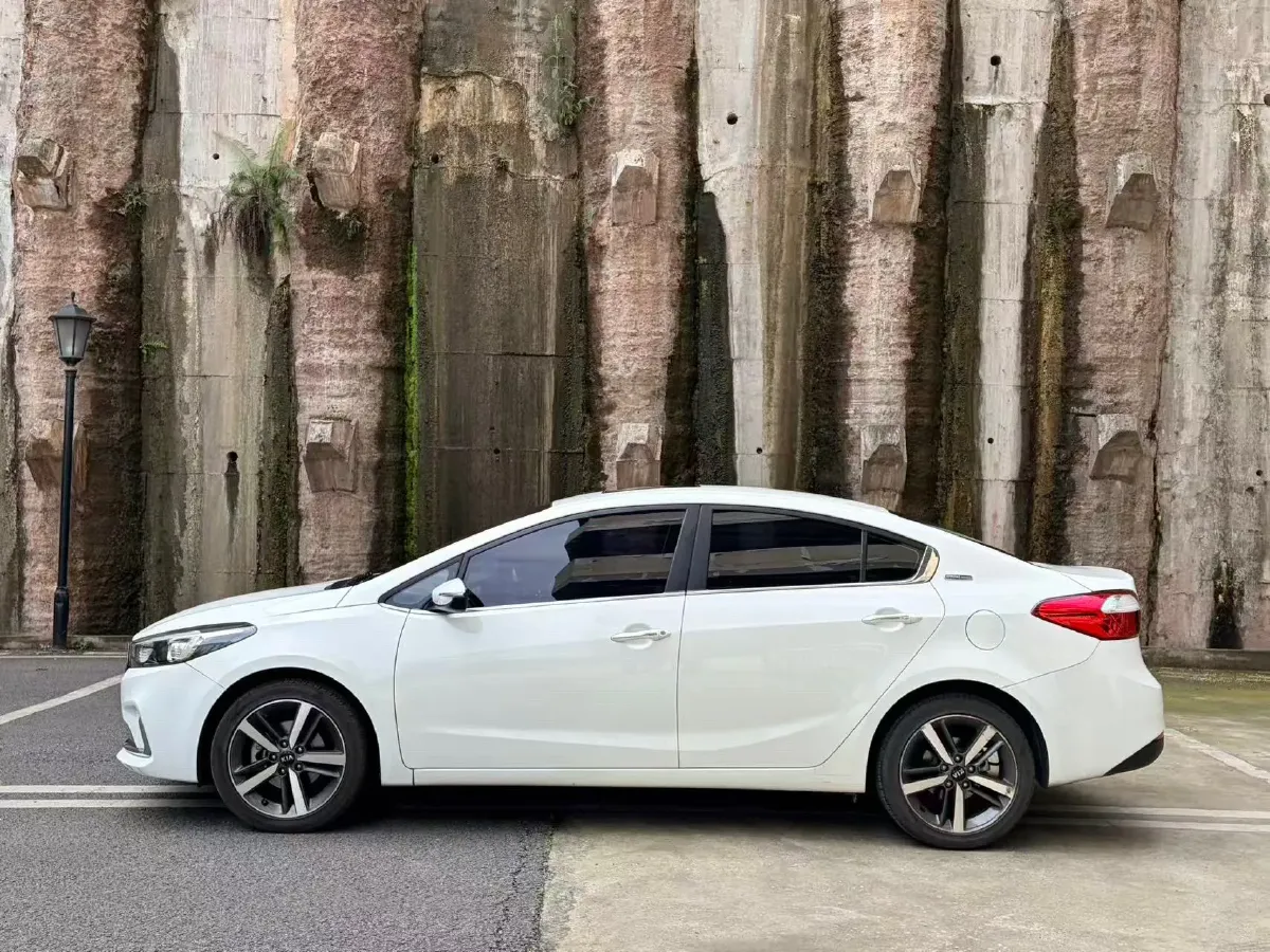 2017 Kia K3 1.6L 128HP L4 6AT,autocango,china used car exporter,china ev exporter,chinese used car exporter,chinese used ev exporter