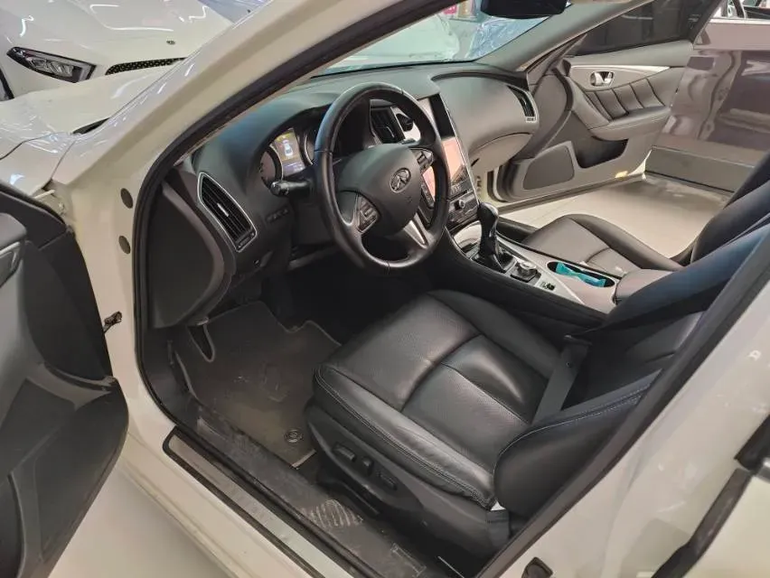 2016 Infiniti Q50L 2.0T 211HP L4 7AT,autocango,china used car exporter,china ev exporter,chinese used car exporter,chinese used ev exporter