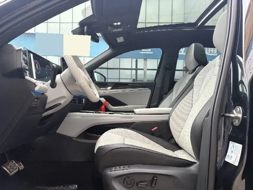 2025 Volkswagen Tiguan L 2.0T 220HP L4 7DCT,autocango,china used car exporter,china ev exporter,chinese used car exporter,chinese used ev exporter