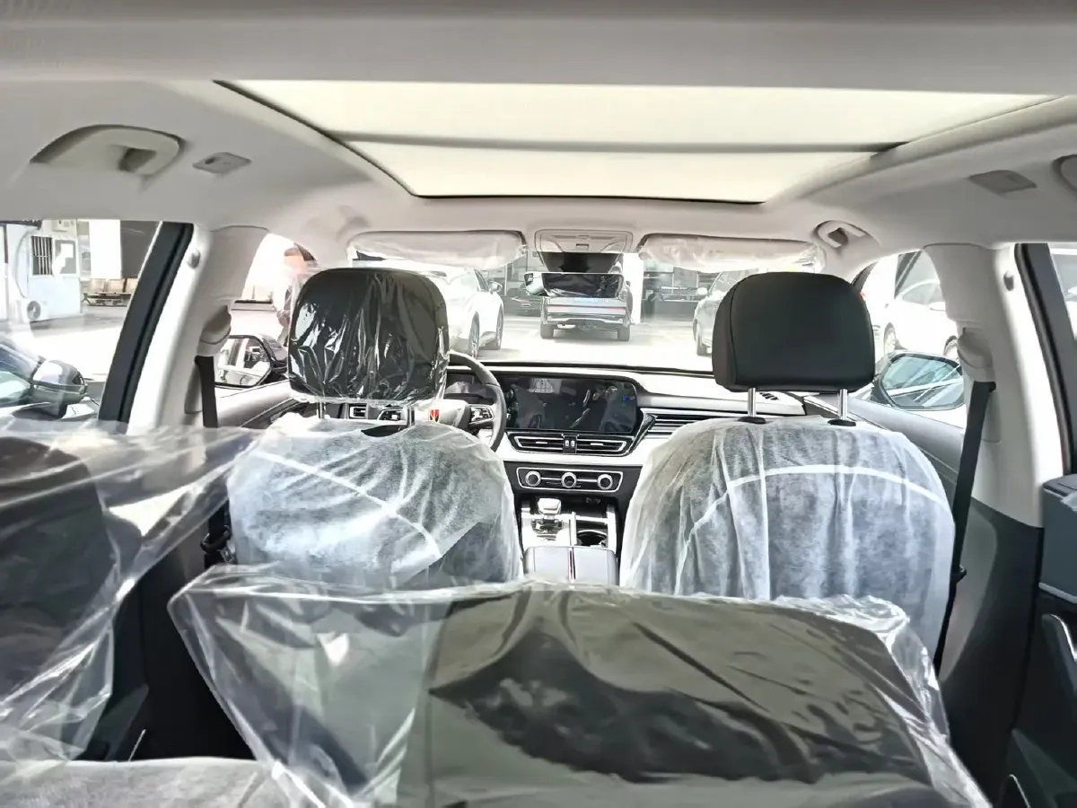 2025 HongQi HS5 2.0T 252HP L4 8AT,autocango,china used car exporter,china ev exporter,chinese used car exporter,chinese used ev exporter