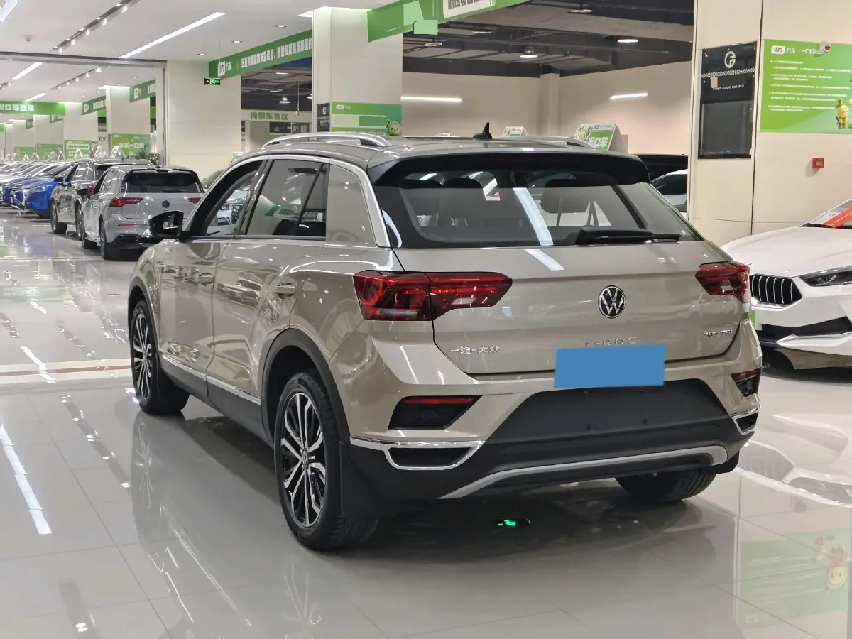 2022 Volkswagen T-Roc 1.4T 150HP L4 7DCT,autocango,china used car exporter,china ev exporter,chinese used car exporter,chinese used ev exporter