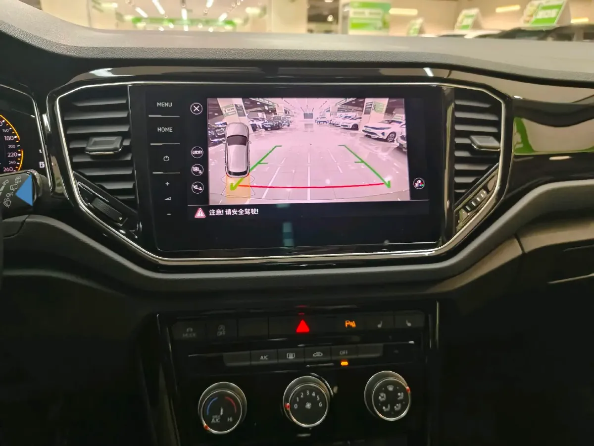 2022 Volkswagen T-Roc 1.4T 150HP L4 7DCT,autocango,china used car exporter,china ev exporter,chinese used car exporter,chinese used ev exporter