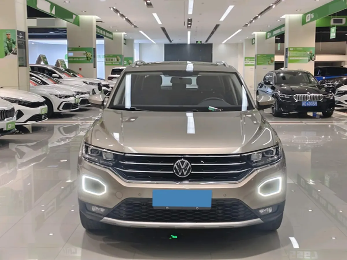 2022 Volkswagen T-Roc 1.4T 150HP L4 7DCT,autocango,china used car exporter,china ev exporter,chinese used car exporter,chinese used ev exporter
