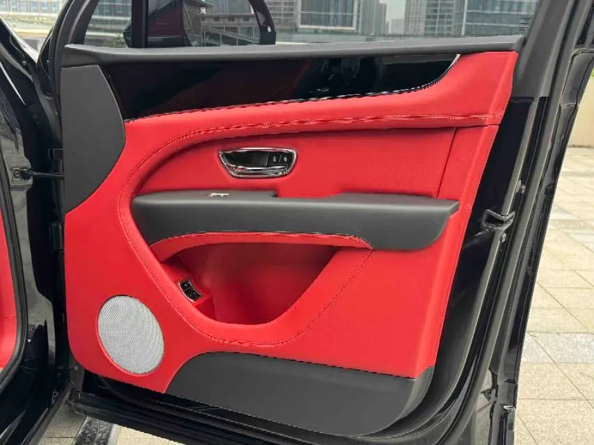 2022 Bentley Bentayga 4.0T 550HP V8 8AT,autocango,china used car exporter,china ev exporter,chinese used car exporter,chinese used ev exporter