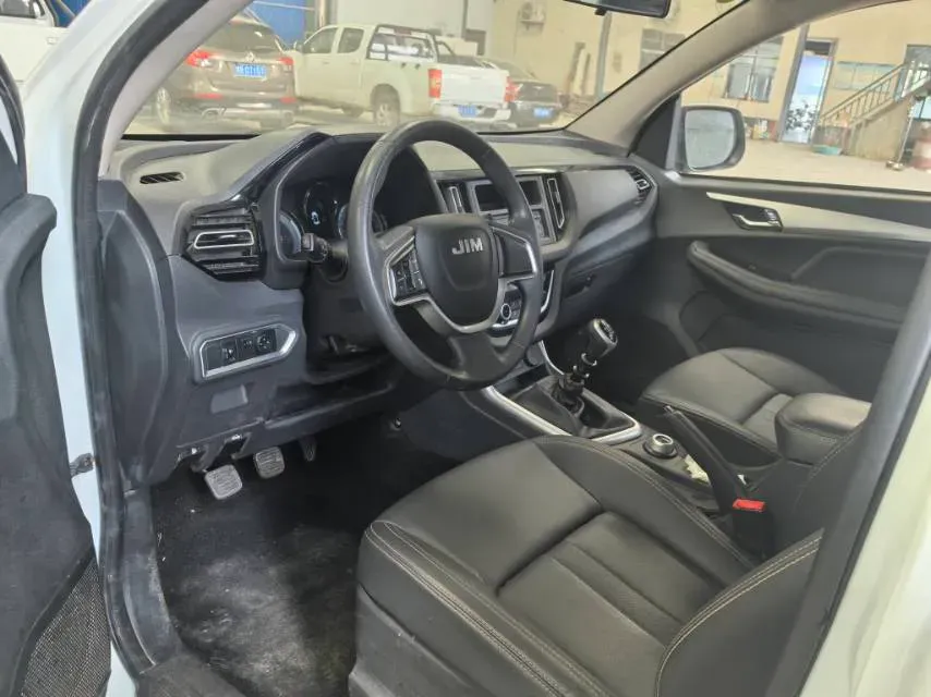 2023 Isuzu RE-MAX Jim 2.5T 143HP L4 6MT,autocango,china used car exporter,china ev exporter,chinese used car exporter,chinese used ev exporter