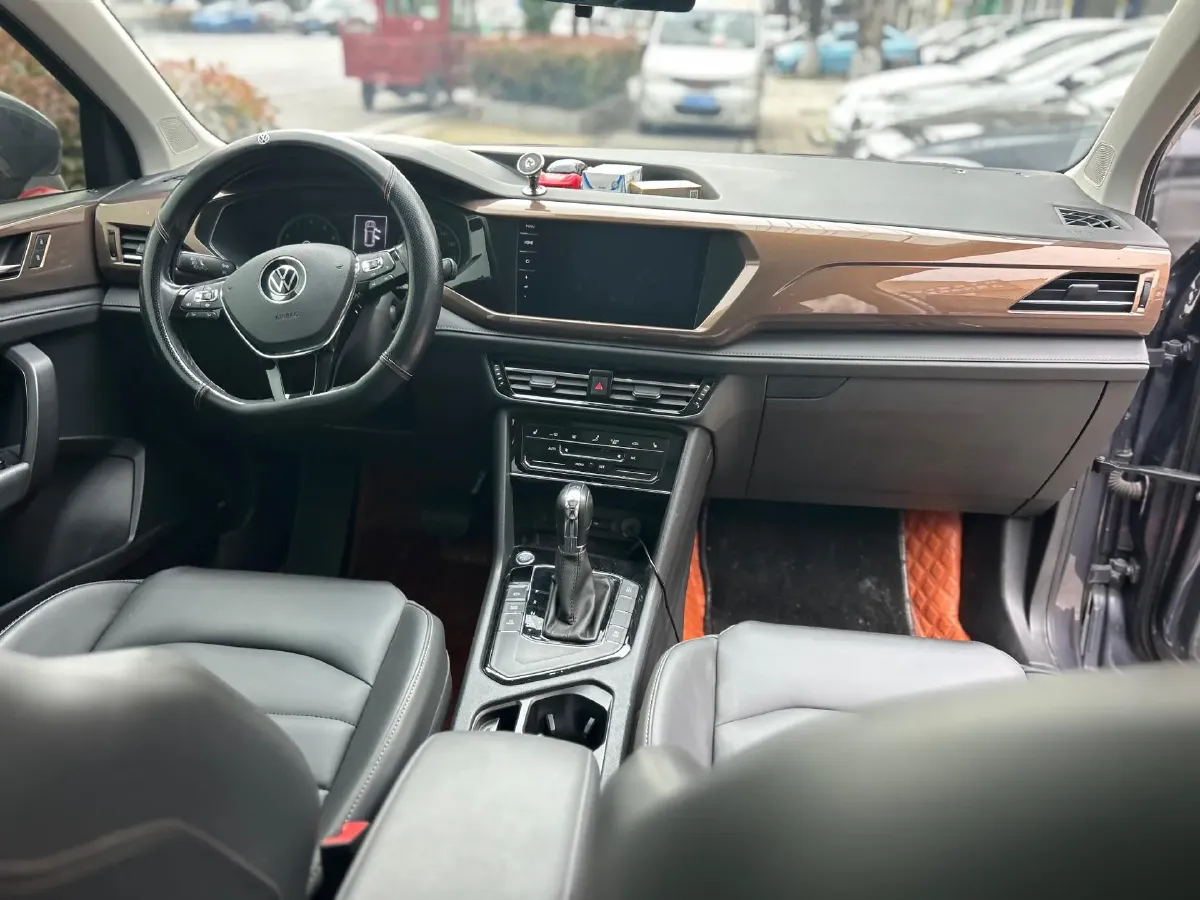 2021 Volkswagen Tharu 1.4T 150HP L4 7DCT,autocango,china used car exporter,china ev exporter,chinese used car exporter,chinese used ev exporter