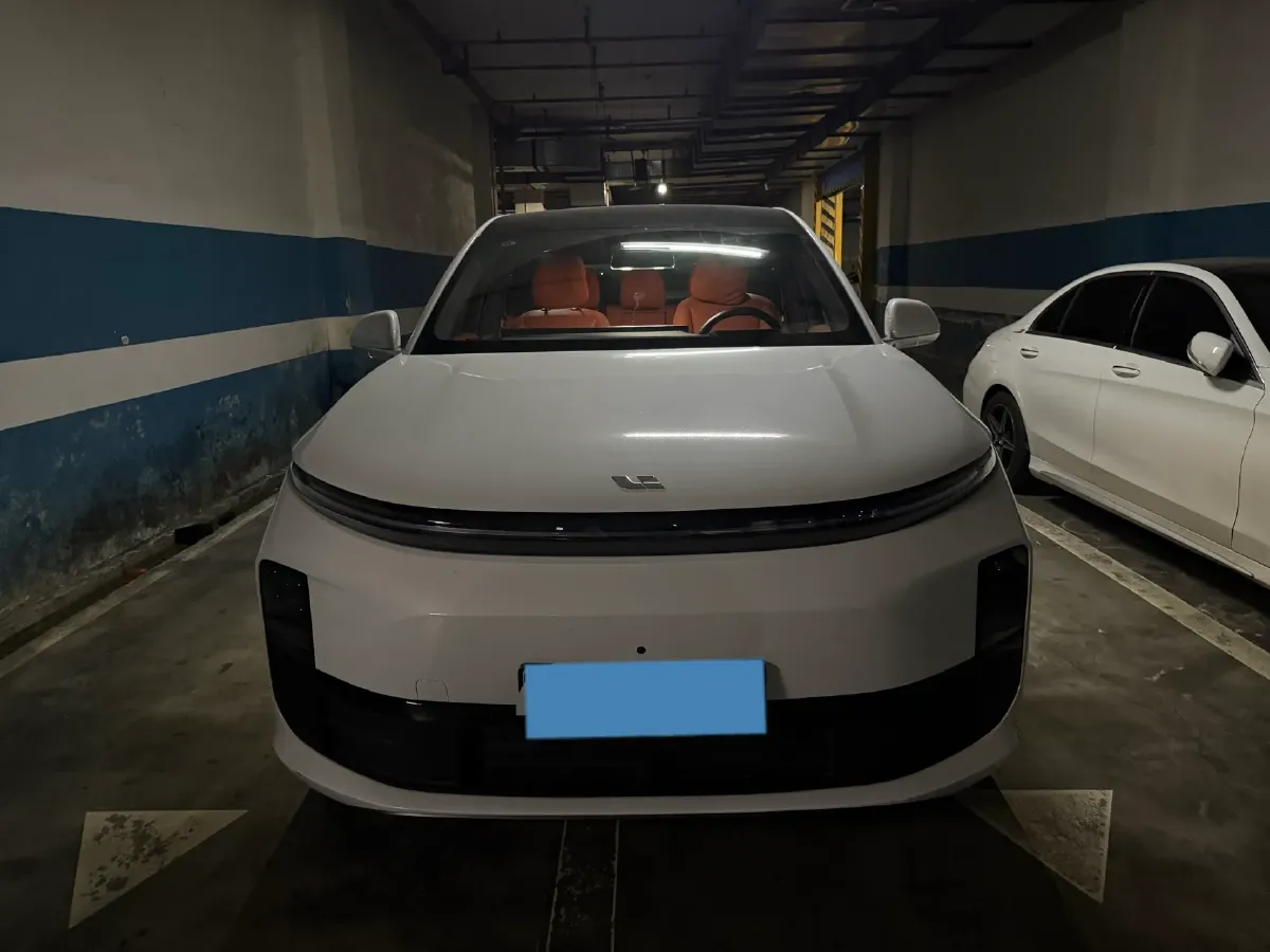 2024 Li L6 Range Extended 154HP L4 REEV 36.8KWH,autocango,china used car exporter,china ev exporter,chinese used car exporter,chinese used ev exporter