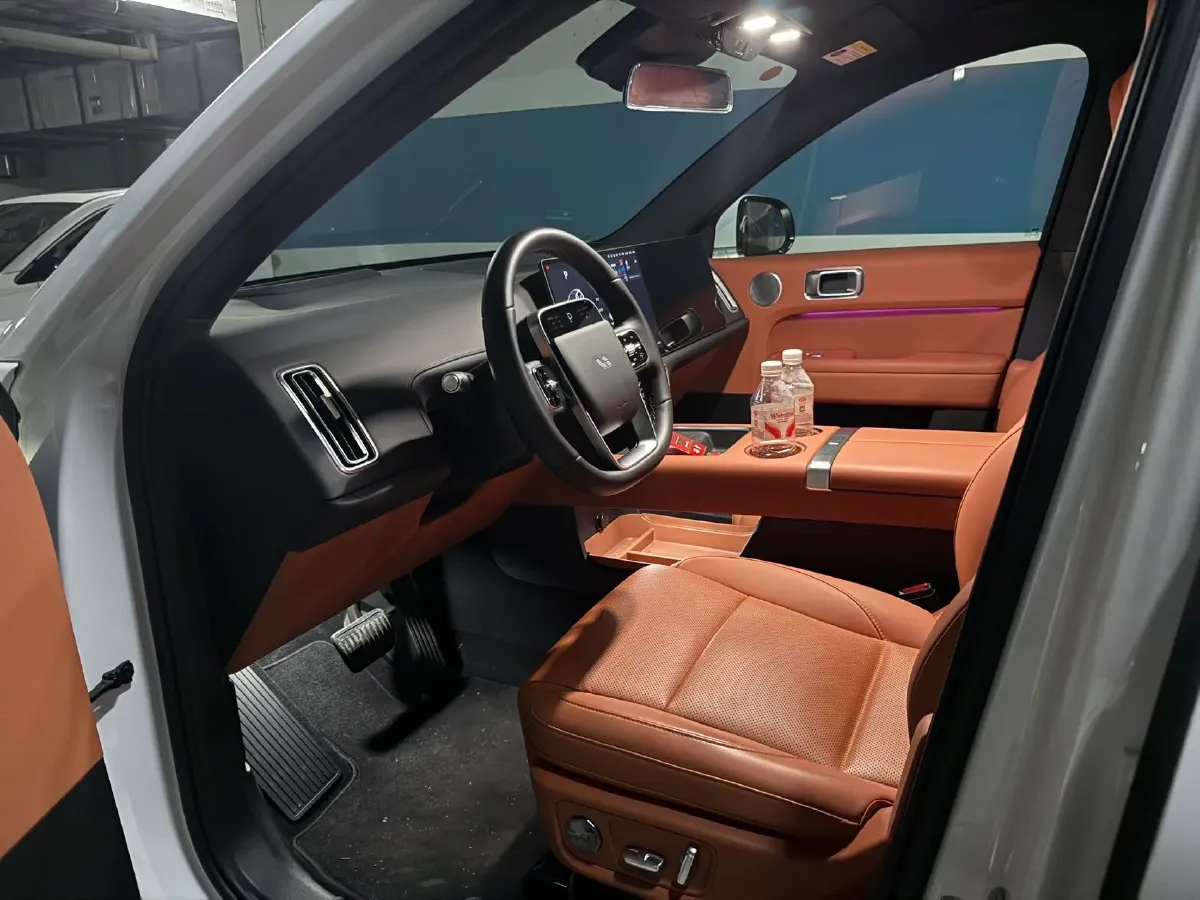 2024 Li L6 Range Extended 154HP L4 REEV 36.8KWH,autocango,china used car exporter,china ev exporter,chinese used car exporter,chinese used ev exporter