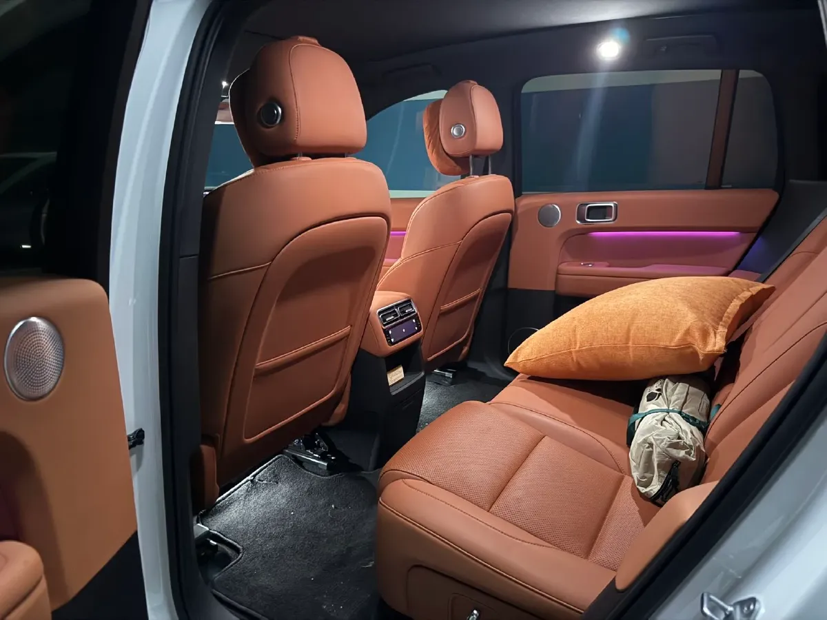 2024 Li L6 Range Extended 154HP L4 REEV 36.8KWH,autocango,china used car exporter,china ev exporter,chinese used car exporter,chinese used ev exporter