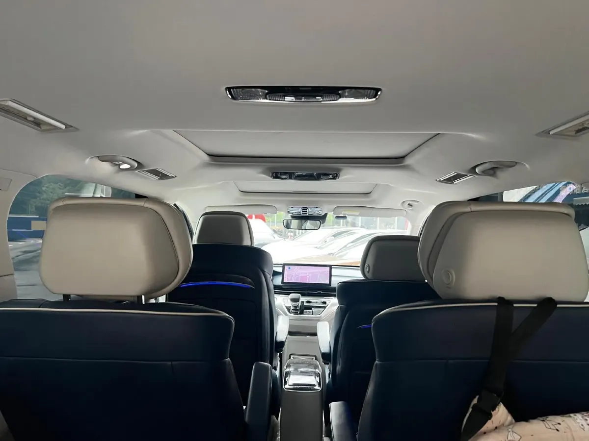 2021 Roewe iMAX8 2.0T 234HP L4 8AT,autocango,china used car exporter,china ev exporter,chinese used car exporter,chinese used ev exporter