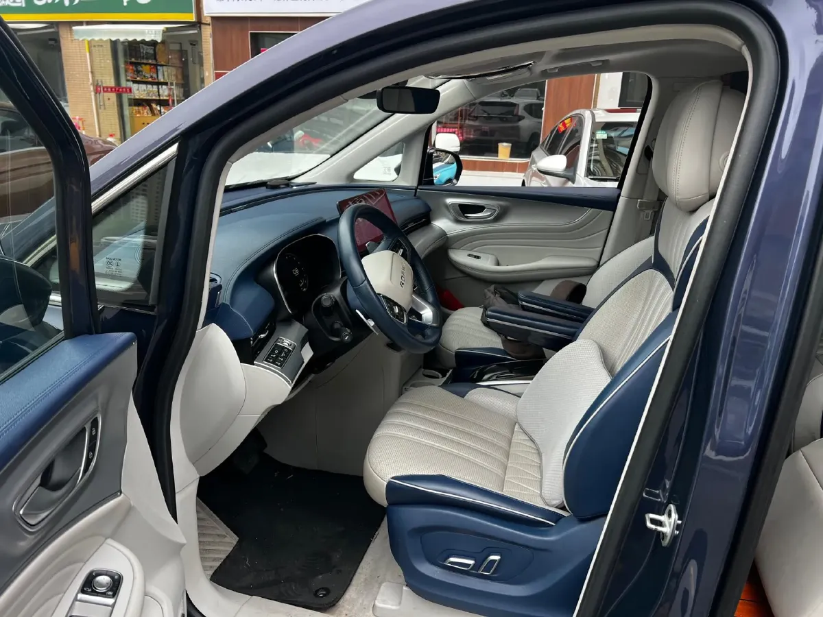 2021 Roewe iMAX8 2.0T 234HP L4 8AT,autocango,china used car exporter,china ev exporter,chinese used car exporter,chinese used ev exporter