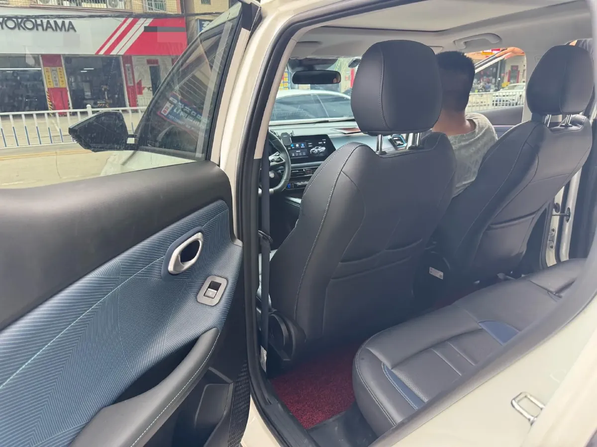 2025 GAC Trumpchi GS3 1.5T 177HP L4 7DCT,autocango,china used car exporter,china ev exporter,chinese used car exporter,chinese used ev exporter