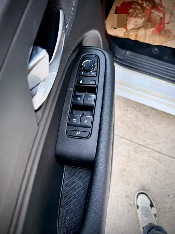 2021 GAC Trumpchi M6 1.5T 169HP L4 7DCT,autocango,china used car exporter,china ev exporter,chinese used car exporter,chinese used ev exporter