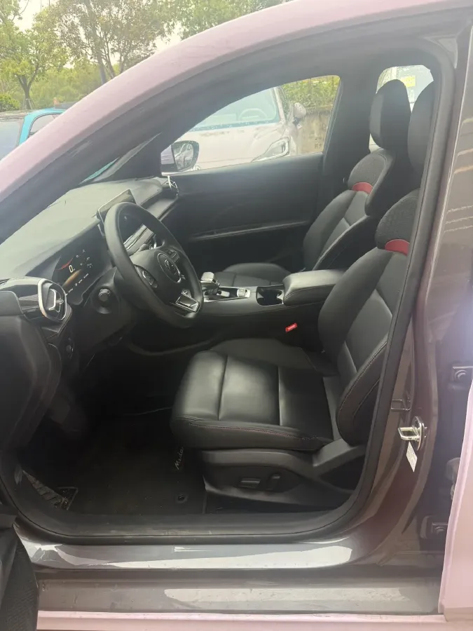 2025 MG 5 1.5T 181HP L4 7DCT,autocango,china used car exporter,china ev exporter,chinese used car exporter,chinese used ev exporter