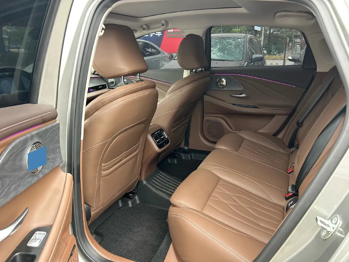 2024 Chery Arrizo 8 2.0T 254HP L4 7DCT,autocango,china used car exporter,china ev exporter,chinese used car exporter,chinese used ev exporter