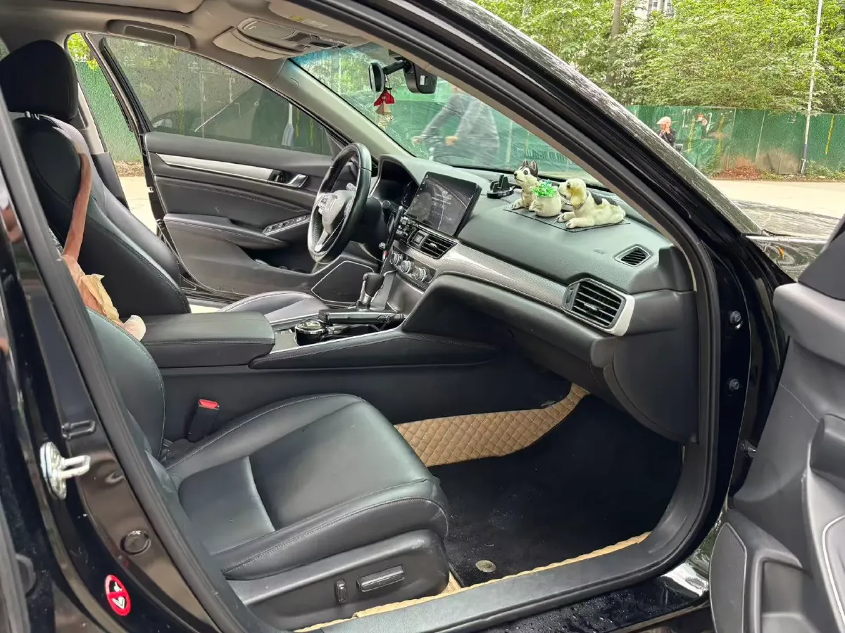 2022 Honda Accord 1.5T 194HP L4 CVT,autocango,china used car exporter,china ev exporter,chinese used car exporter,chinese used ev exporter