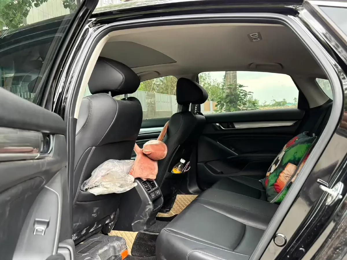 2022 Honda Accord 1.5T 194HP L4 CVT,autocango,china used car exporter,china ev exporter,chinese used car exporter,chinese used ev exporter