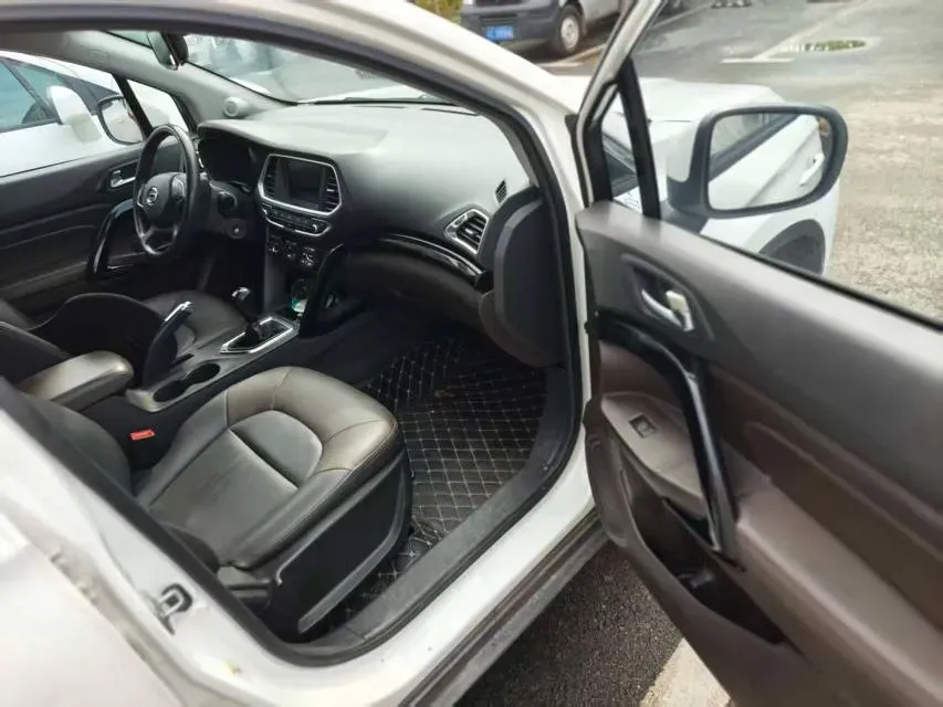 2017 GAC Trumpchi GS4 1.5T 152HP L4 5MT,autocango,china used car exporter,china ev exporter,chinese used car exporter,chinese used ev exporter