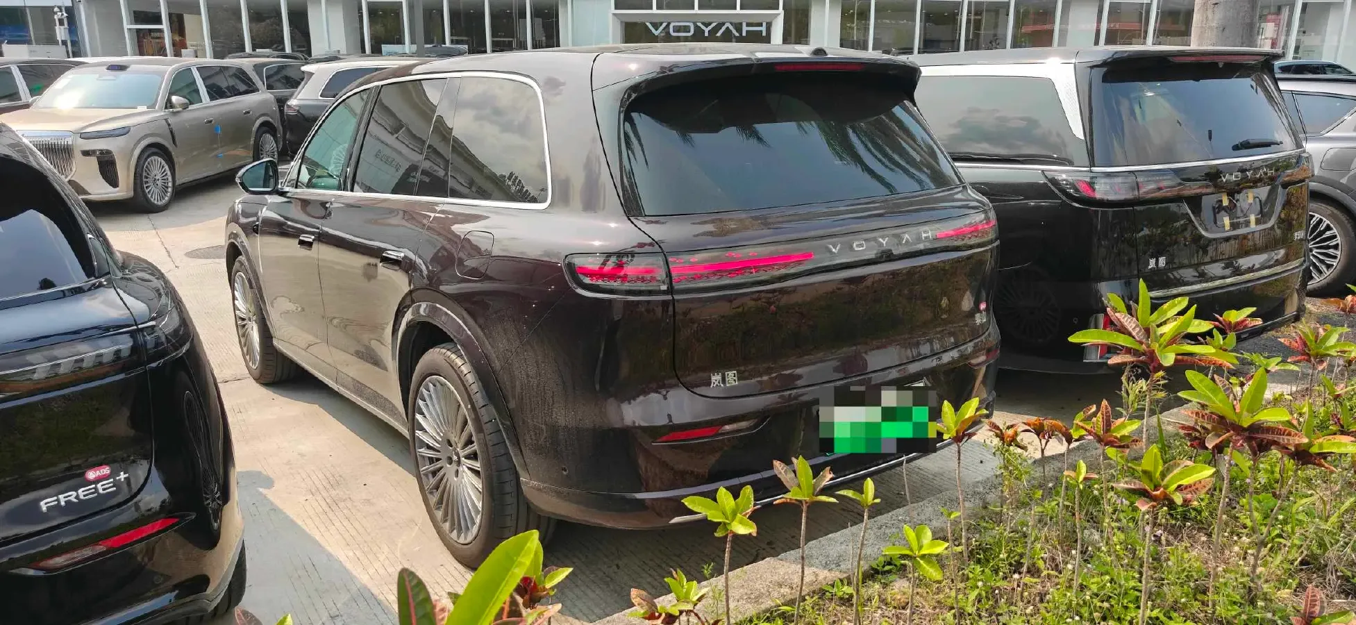 2026 Voyah 9L 1.5T 150HP L4 PHEV,autocango,china used car exporter,china ev exporter,chinese used car exporter,chinese used ev exporter