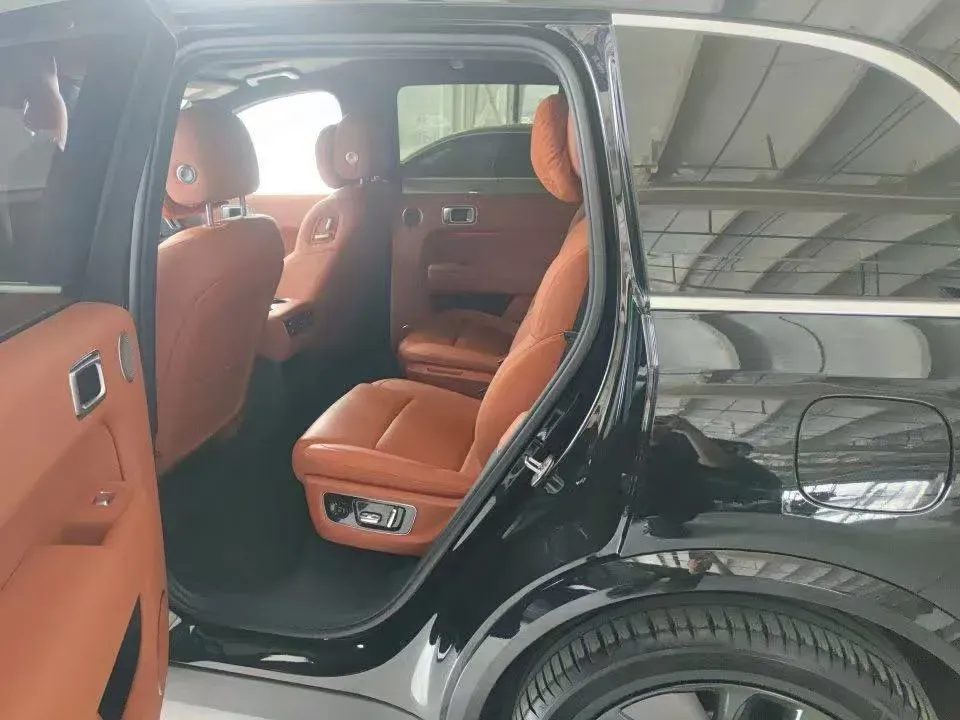 2024 Volvo S60 2.0T 197HP L4 7DCT,autocango,china used car exporter,china ev exporter,chinese used car exporter,chinese used ev exporter