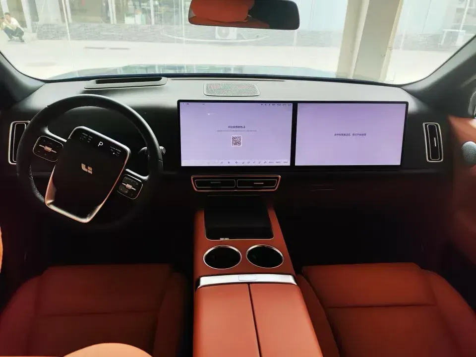 2024 Volvo S60 2.0T 197HP L4 7DCT,autocango,china used car exporter,china ev exporter,chinese used car exporter,chinese used ev exporter