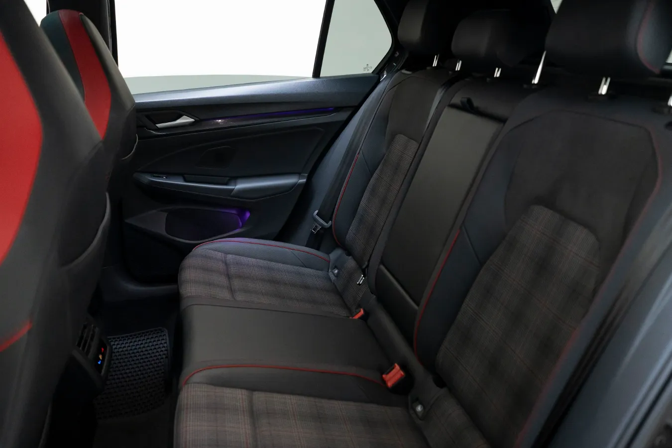 2023 Volkswagen GolfGTI 2.0T 220HP L4 7DCT,autocango,china used car exporter,china ev exporter,chinese used car exporter,chinese used ev exporter