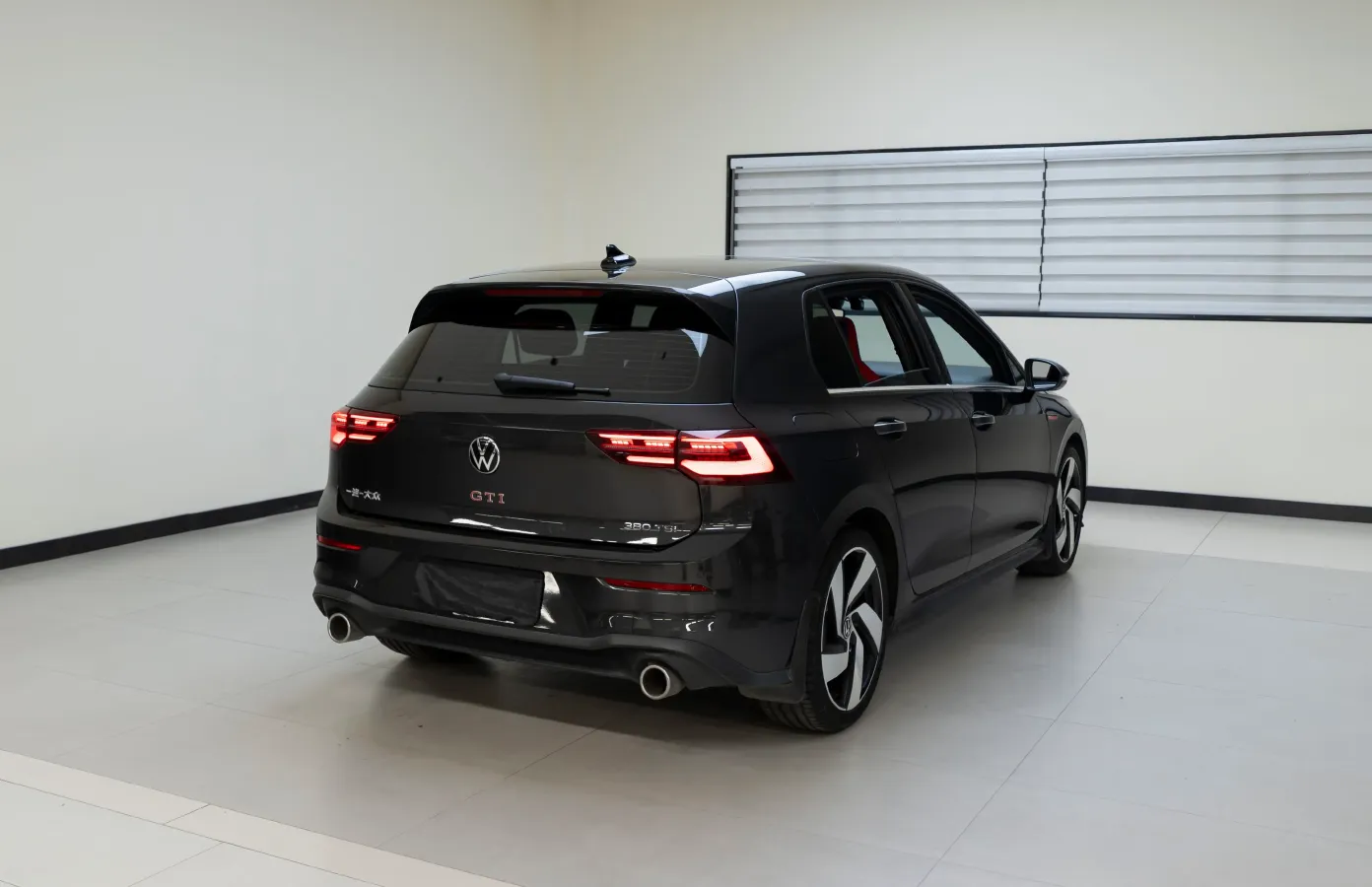 2023 Volkswagen GolfGTI 2.0T 220HP L4 7DCT,autocango,china used car exporter,china ev exporter,chinese used car exporter,chinese used ev exporter