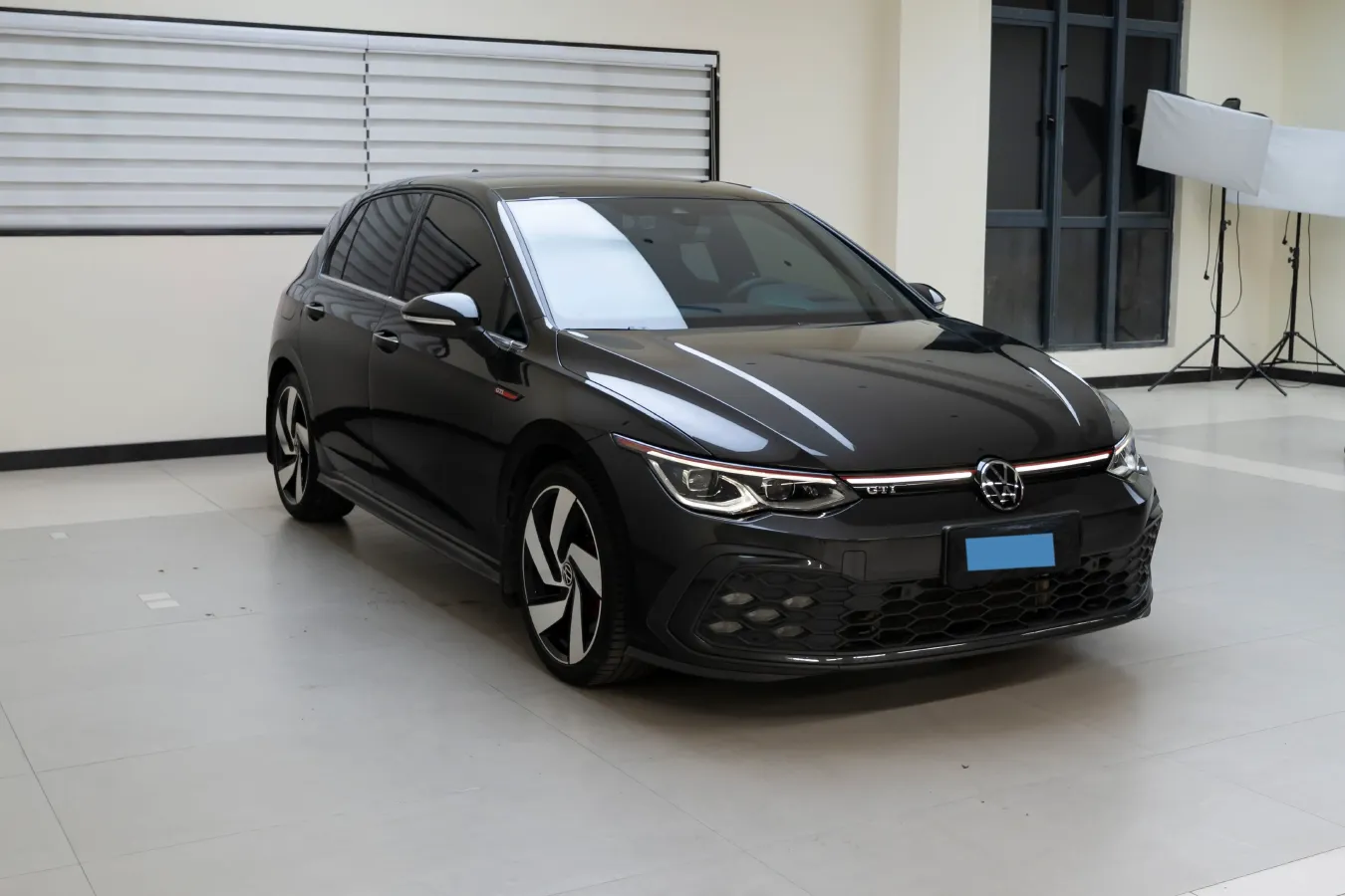 2023 Volkswagen GolfGTI 2.0T 220HP L4 7DCT,autocango,china used car exporter,china ev exporter,chinese used car exporter,chinese used ev exporter