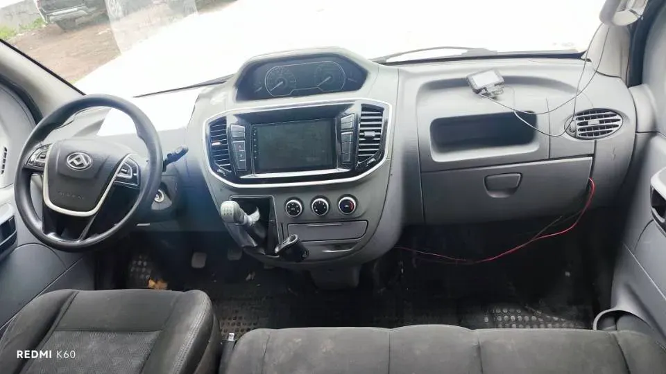 2019 MAXUS XinTu V80 2.5T 136HP L4 6MT,autocango,china used car exporter,china ev exporter,chinese used car exporter,chinese used ev exporter