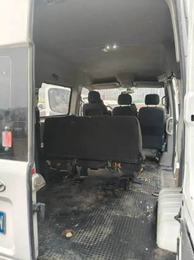 2019 MAXUS XinTu V80 2.5T 136HP L4 6MT,autocango,china used car exporter,china ev exporter,chinese used car exporter,chinese used ev exporter