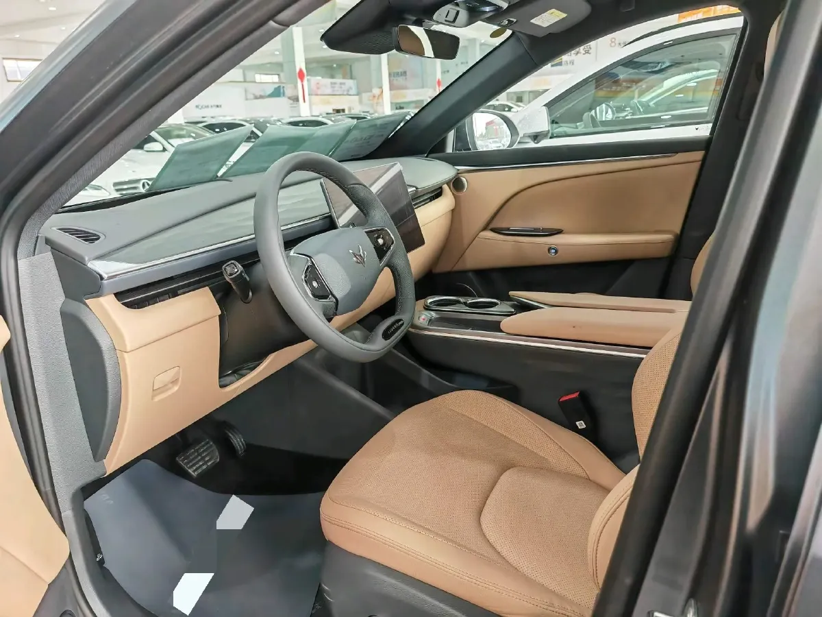 2025 MAXUS G10 2.0T 261HP L4 8AT,autocango,china used car exporter,china ev exporter,chinese used car exporter,chinese used ev exporter