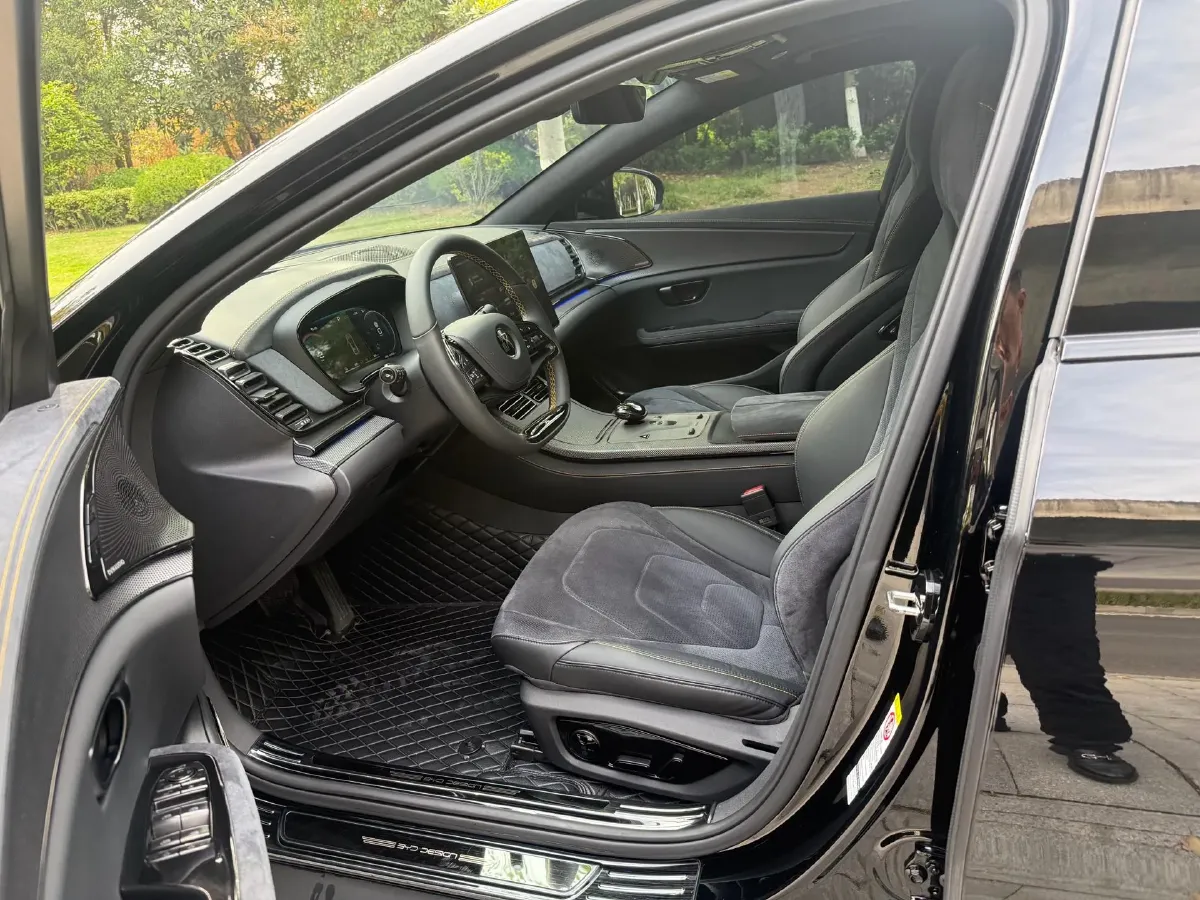 2023 BYD Han 1.5T 139HP L4 E-CVT PHEV 36.01KWH,autocango,china used car exporter,china ev exporter,chinese used car exporter,chinese used ev exporter