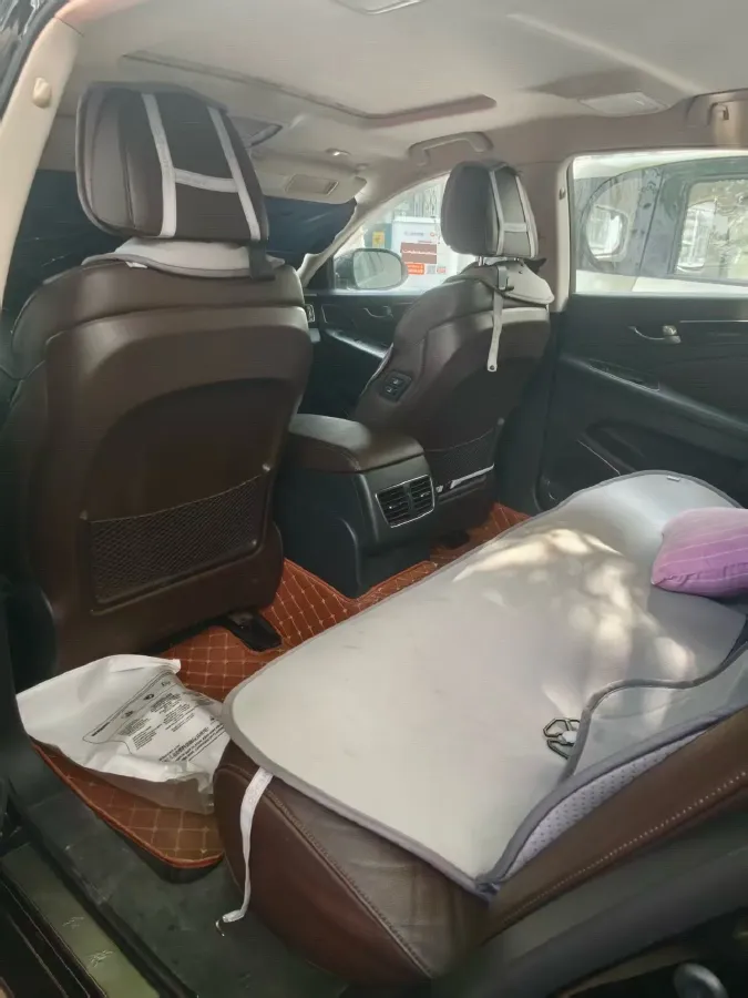 2019 HongQi H7 1.8T 188HP L4 6AT,autocango,china used car exporter,china ev exporter,chinese used car exporter,chinese used ev exporter