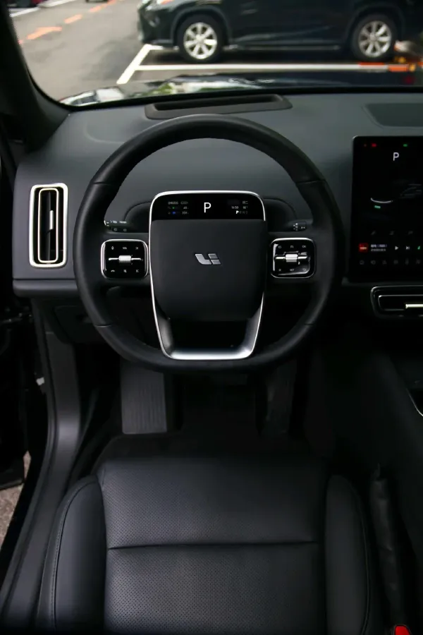 2023 Li L7 Range Extended 154HP REEV 40.9KWH,autocango,china used car exporter,china ev exporter,chinese used car exporter,chinese used ev exporter