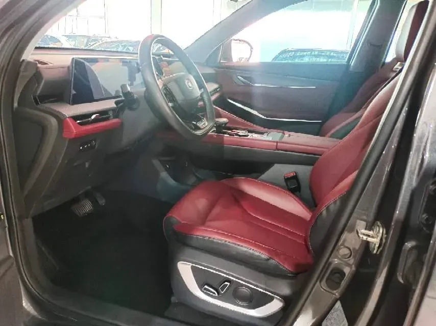 2022 ChangAn CS75 Plus 1.5T 178HP L4 6AT,autocango,china used car exporter,china ev exporter,chinese used car exporter,chinese used ev exporter