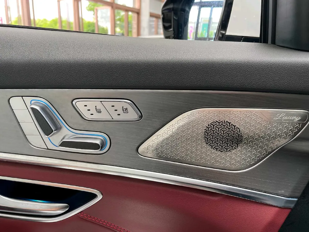 2021 Chery Tiggo 8 Plus 1.6T 197HP L4 7DCT,autocango,china used car exporter,china ev exporter,chinese used car exporter,chinese used ev exporter