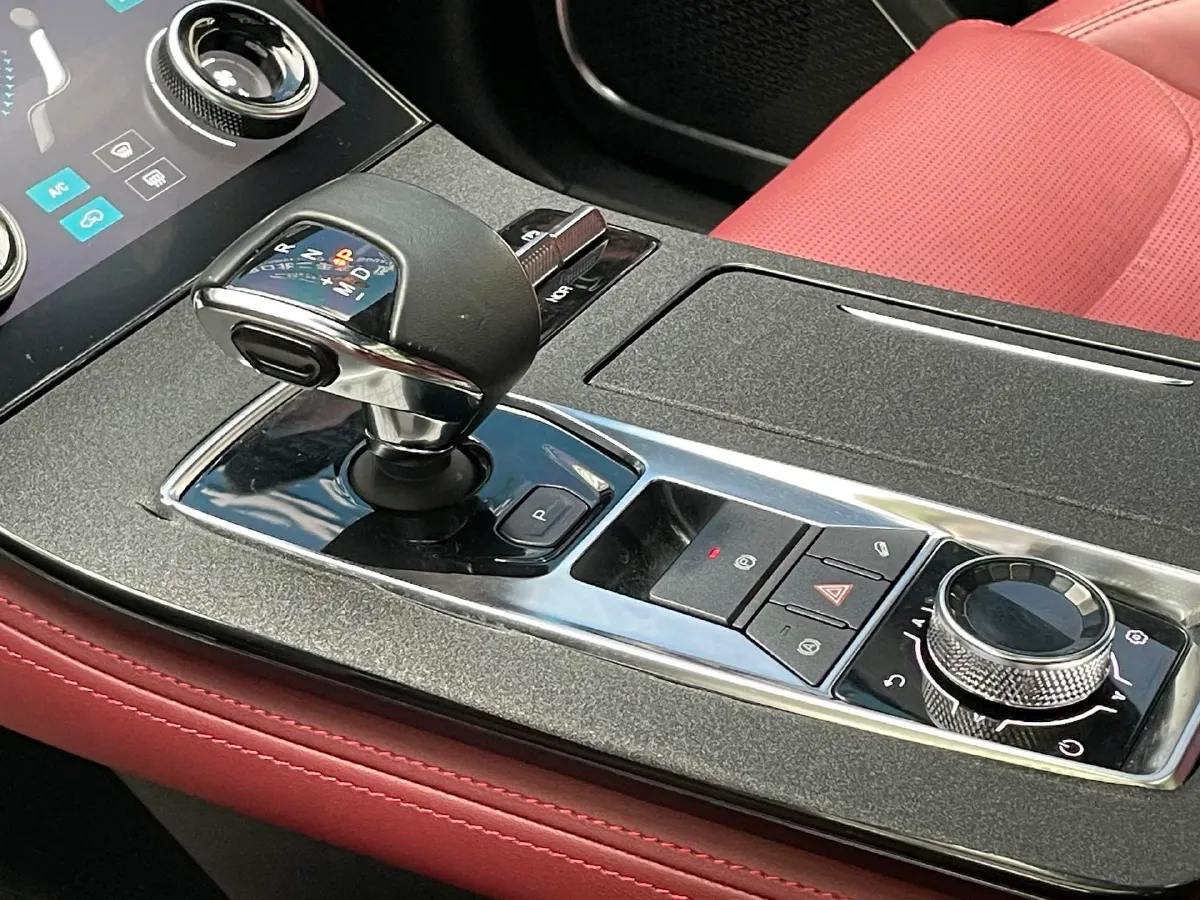 2021 Chery Tiggo 8 Plus 1.6T 197HP L4 7DCT,autocango,china used car exporter,china ev exporter,chinese used car exporter,chinese used ev exporter