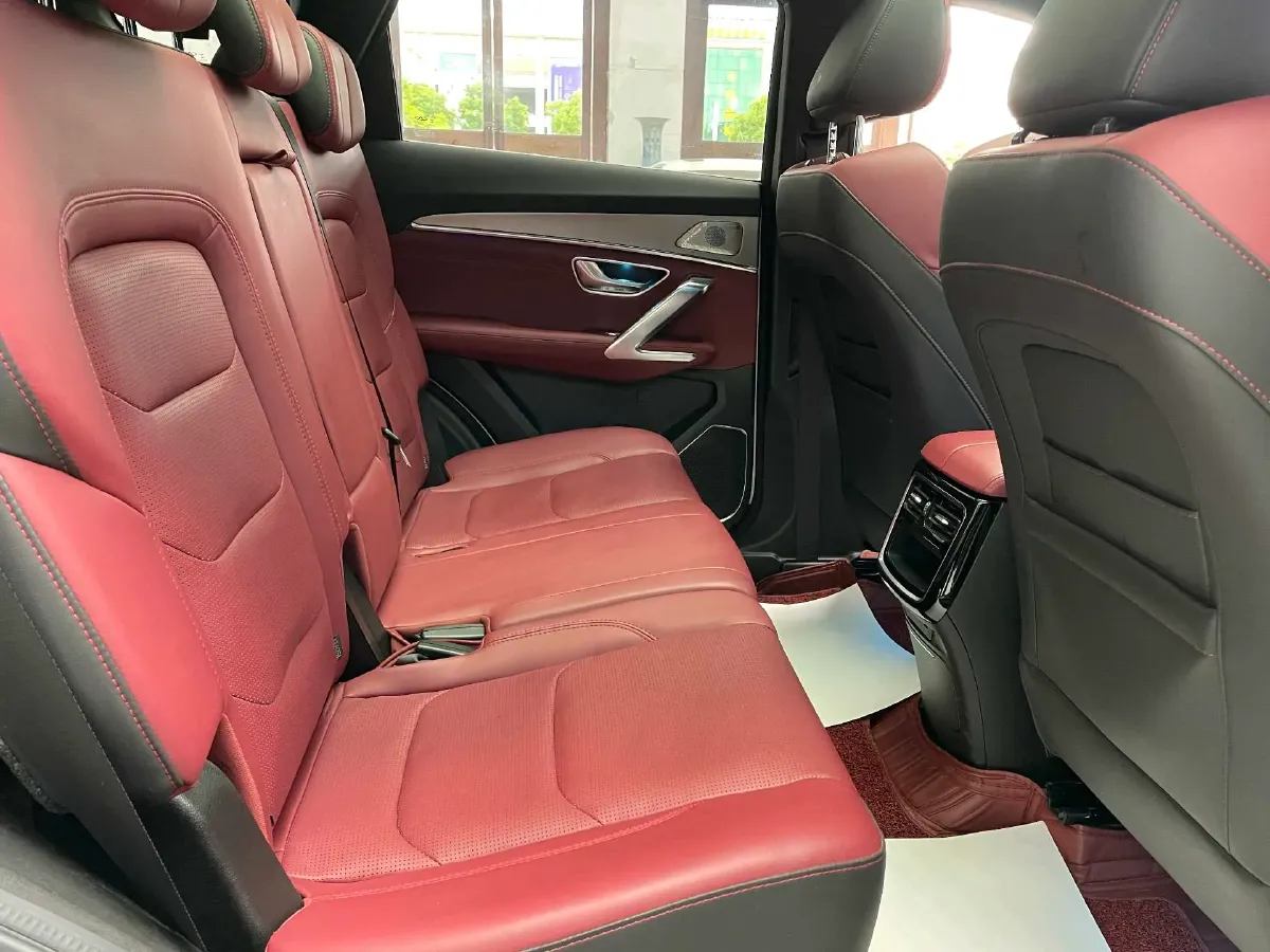 2021 Chery Tiggo 8 Plus 1.6T 197HP L4 7DCT,autocango,china used car exporter,china ev exporter,chinese used car exporter,chinese used ev exporter