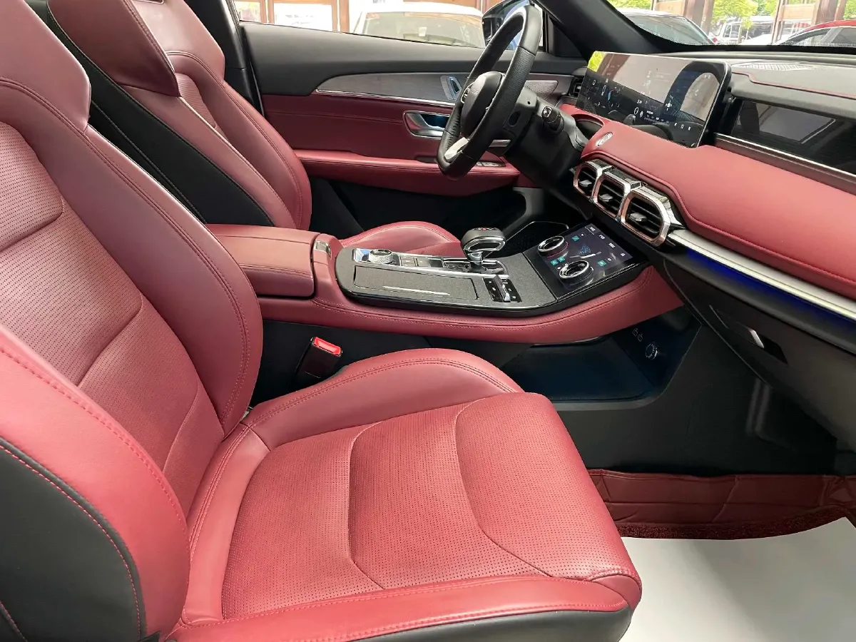 2021 Chery Tiggo 8 Plus 1.6T 197HP L4 7DCT,autocango,china used car exporter,china ev exporter,chinese used car exporter,chinese used ev exporter