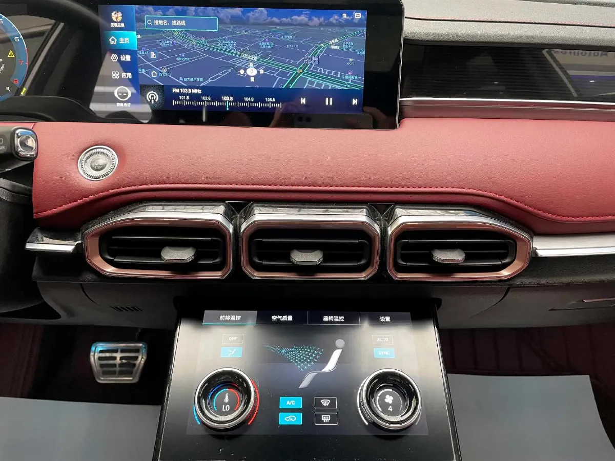 2021 Chery Tiggo 8 Plus 1.6T 197HP L4 7DCT,autocango,china used car exporter,china ev exporter,chinese used car exporter,chinese used ev exporter