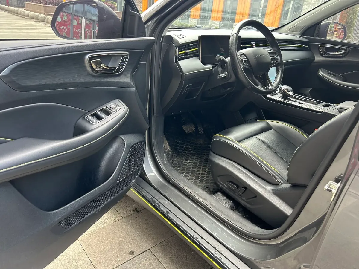 2021 Roewe RX5 1.5T 181HP L4 7DCT,autocango,china used car exporter,china ev exporter,chinese used car exporter,chinese used ev exporter