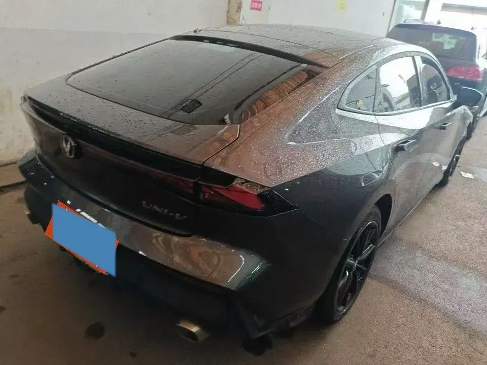 2023 ChangAn UNI-V 1.5T 188HP L4 7DCT,autocango,china used car exporter,china ev exporter,chinese used car exporter,chinese used ev exporter