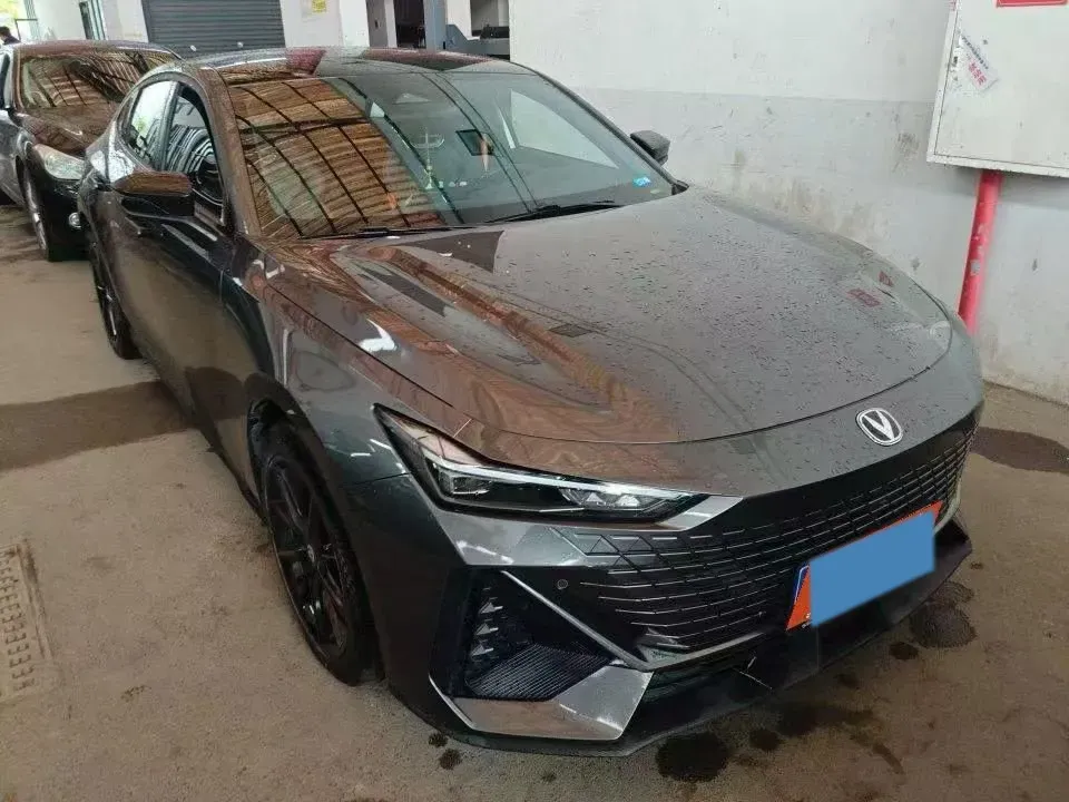 2023 ChangAn UNI-V 1.5T 188HP L4 7DCT,autocango,china used car exporter,china ev exporter,chinese used car exporter,chinese used ev exporter