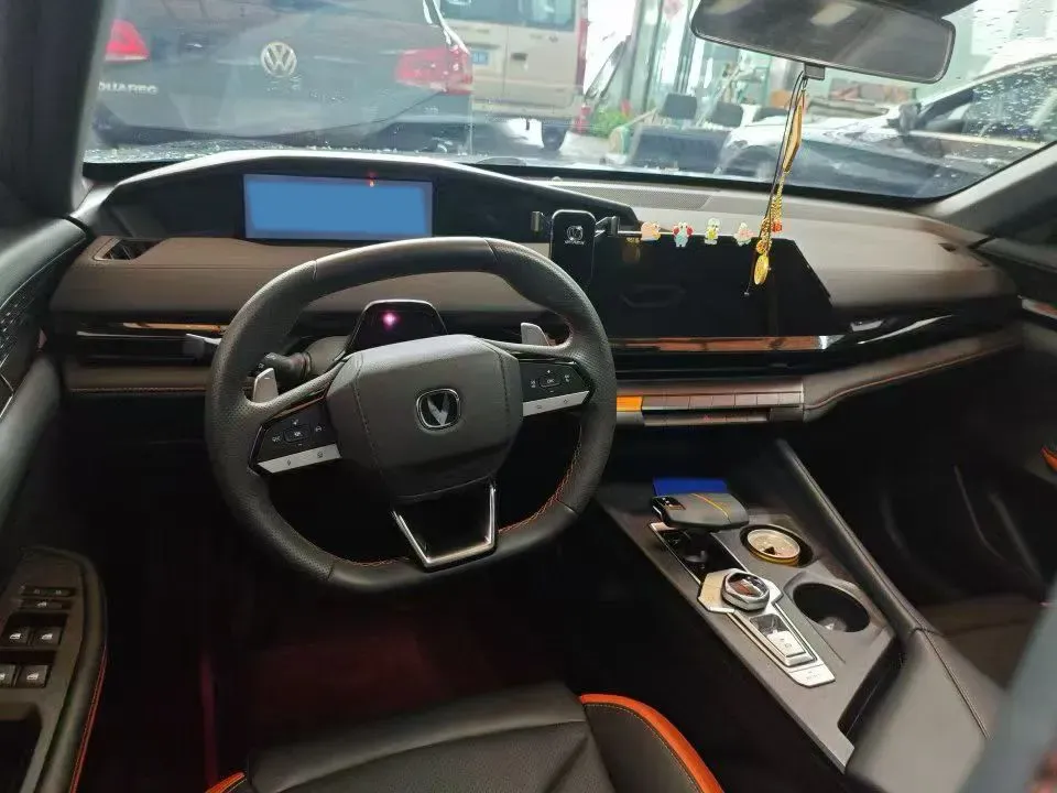 2023 ChangAn UNI-V 1.5T 188HP L4 7DCT,autocango,china used car exporter,china ev exporter,chinese used car exporter,chinese used ev exporter