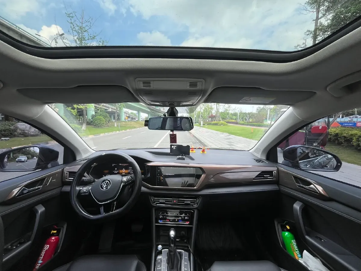 2021 Volkswagen Tharu 1.4T 150HP L4 7DCT,autocango,china used car exporter,china ev exporter,chinese used car exporter,chinese used ev exporter