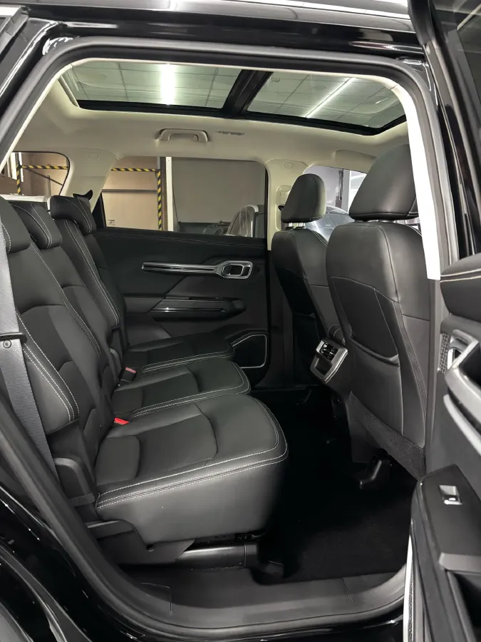 2020 Geely Okavango 1.8T 184HP L4 7DCT,autocango,china used car exporter,china ev exporter,chinese used car exporter,chinese used ev exporter