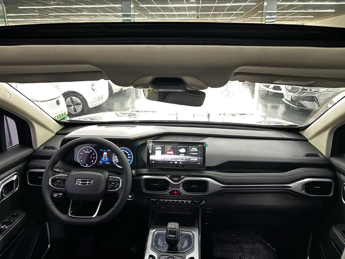 2020 Geely Okavango 1.8T 184HP L4 7DCT,autocango,china used car exporter,china ev exporter,chinese used car exporter,chinese used ev exporter