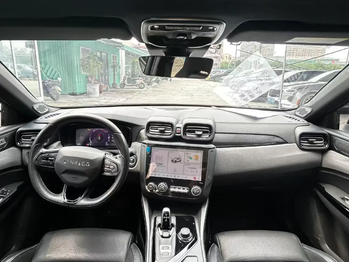 2022 LYNK&CO 03 2.0T 190HP L4 7DCT,autocango,china used car exporter,china ev exporter,chinese used car exporter,chinese used ev exporter