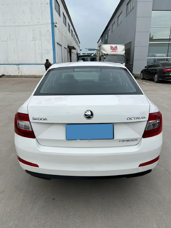 2017 Skoda Octavia 1.6L 110HP L4 6AT,autocango,china used car exporter,china ev exporter,chinese used car exporter,chinese used ev exporter